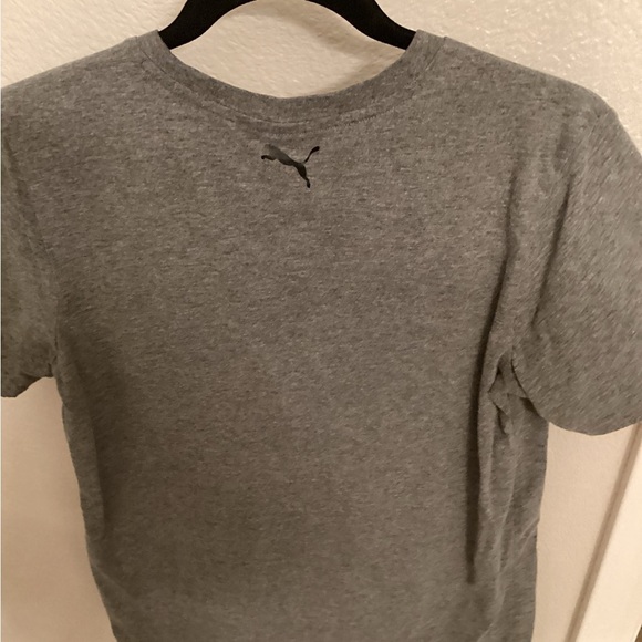 Puma Gray Short Sleeve Tee with Classic Crew Neck - Picture 3 of 3